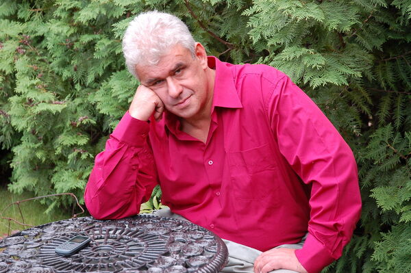 ,   Kirill, 58 ,   ,   , c 