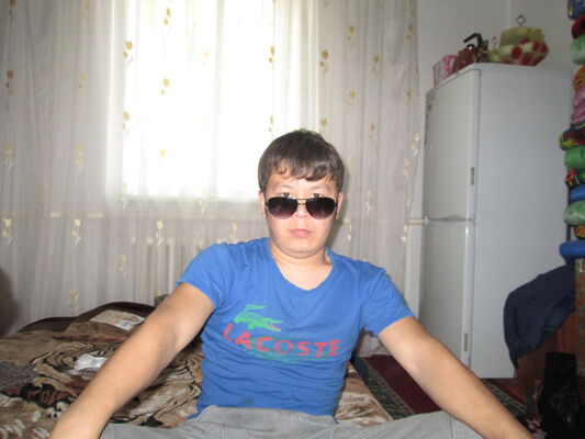 ,   Azik, 32 ,   ,   , c 