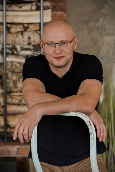 -,   Paul M, 49 ,   ,   , c 