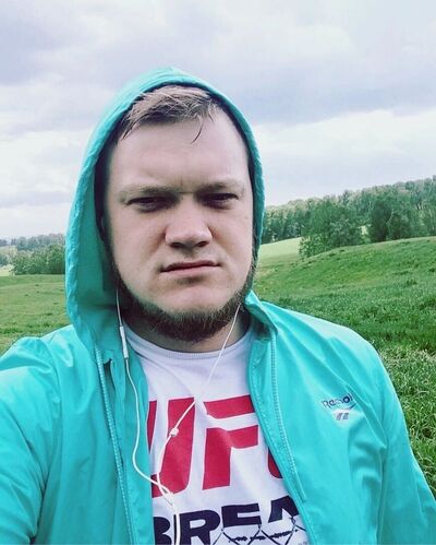  ,   Mikhail, 28 ,   ,   , c , 