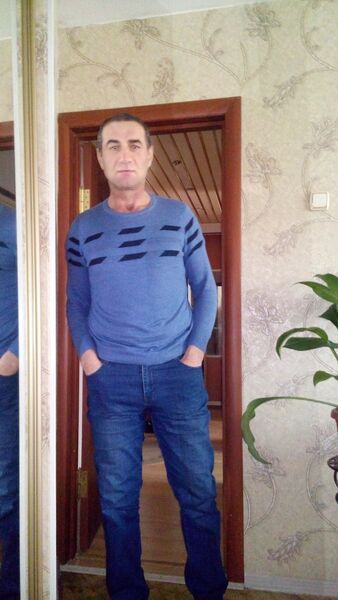  ,   Gia, 53 ,  