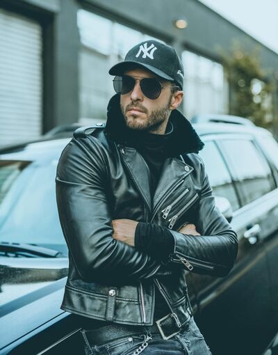  --,   Mister X, 37 ,   ,   