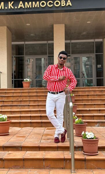  ,   Strauss, 27 ,   ,   , c , 