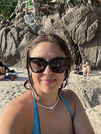  ,   Yana, 31 ,   ,   