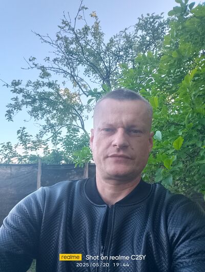  ,   Igor Korvin, 37 ,   ,   