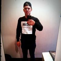  ,   Andrejs, 32 ,   