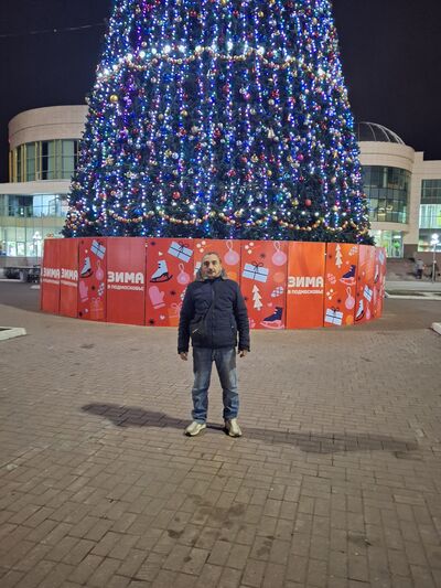  ,   Muydin, 52 ,   ,   