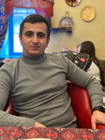 ,   Asim, 32 ,   ,   