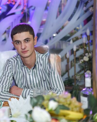  ,   Arman, 22 ,   ,   