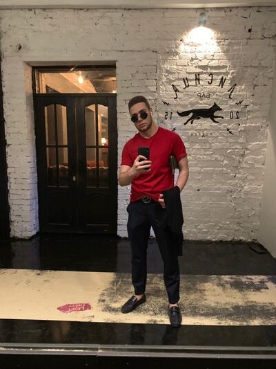  ,   Artur, 27 ,   ,   , c 
