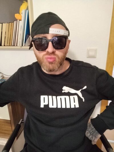  Stuttgart,   Dj best kiss, 42 ,   ,   , c 