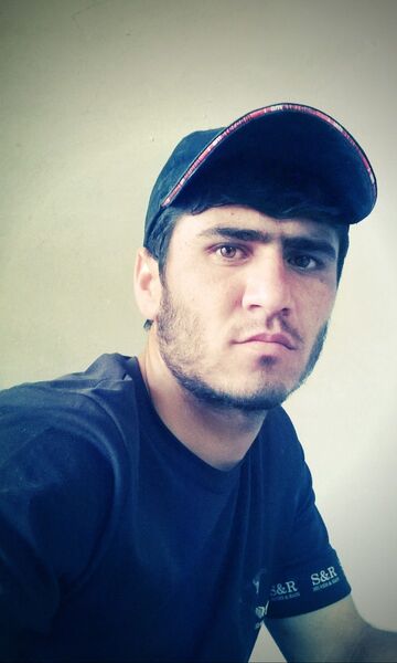  ,   Parviz, 32 ,   