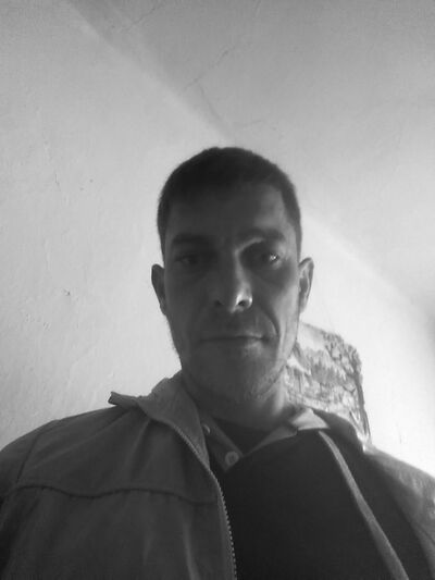  ,   Alex, 41 ,   
