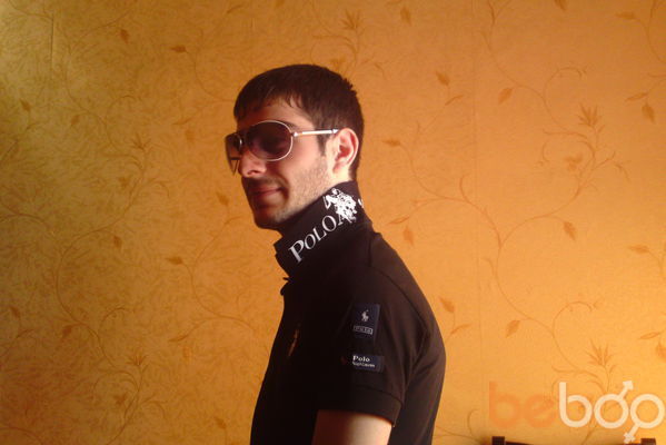  ,   Narek, 39 ,   