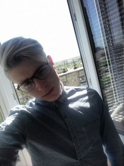  ,   Sergey, 25 ,   