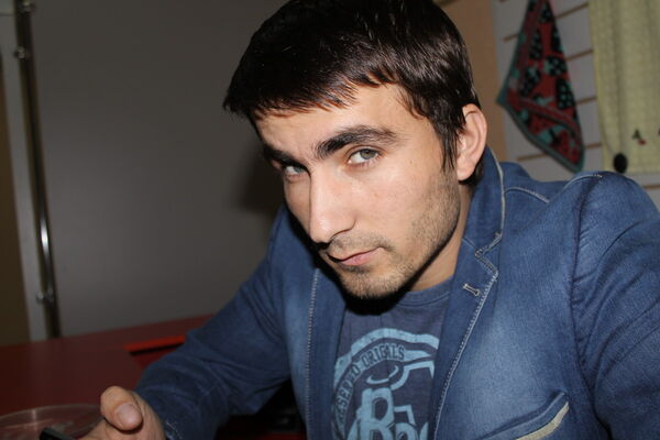  ,   AmiR, 37 ,   ,   , c 
