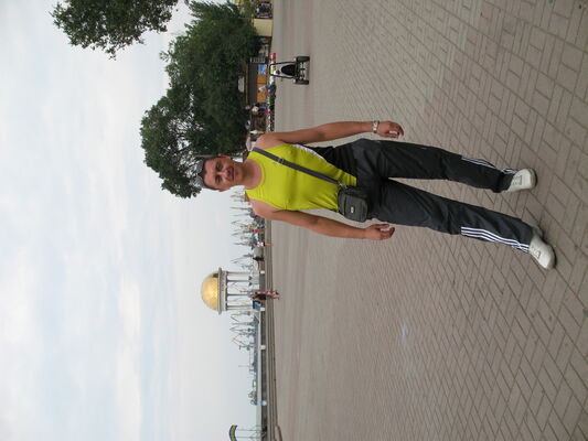  ,   Yarik, 44 ,   , 
