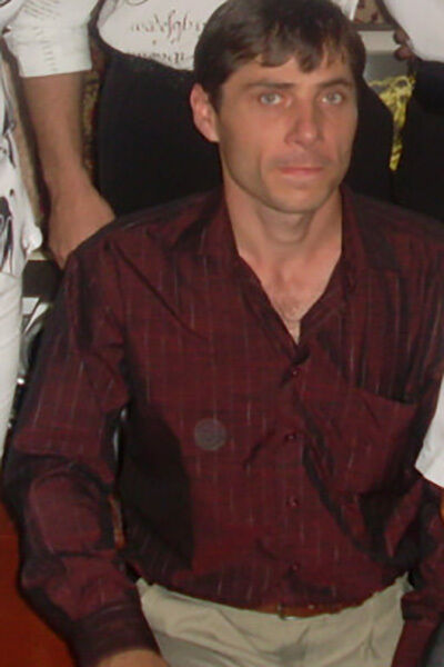  ,   Anton, 45 ,  