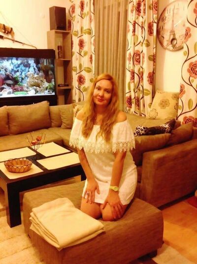  ,   Valeria, 42 ,   ,   , c 
