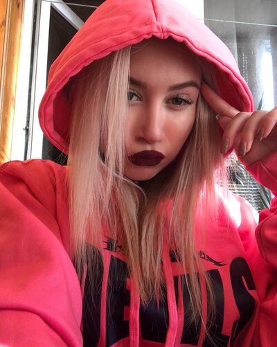  ,   Marina, 23 ,   