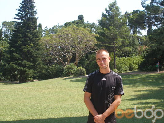  ,   Leo, 39 ,   