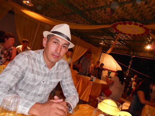  ,   Tim, 40 ,   