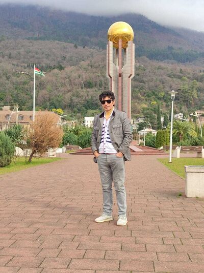  ,   Ilhan, 42 ,   ,   