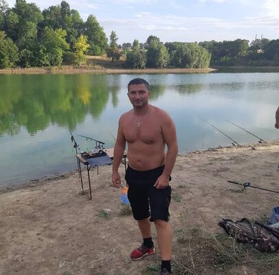  ,   George, 44 ,   ,   