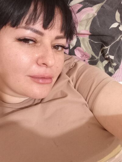  ,   Anna, 39 ,   ,   