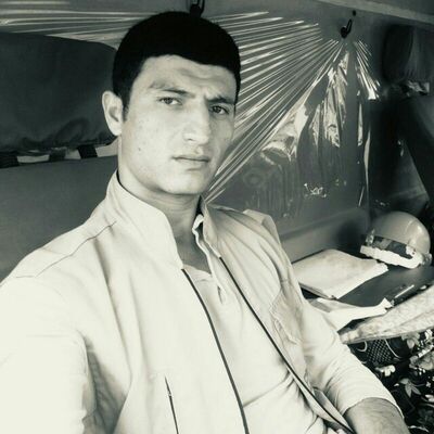  ,   Bek, 32 ,   ,   , c 