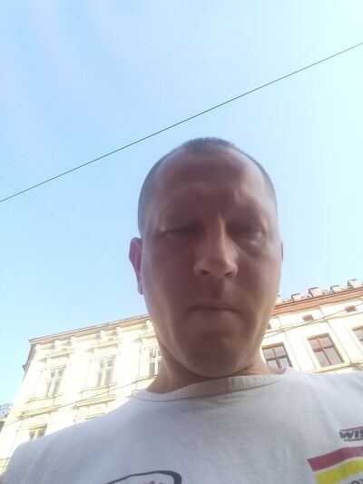  ,   Makc, 48 ,   