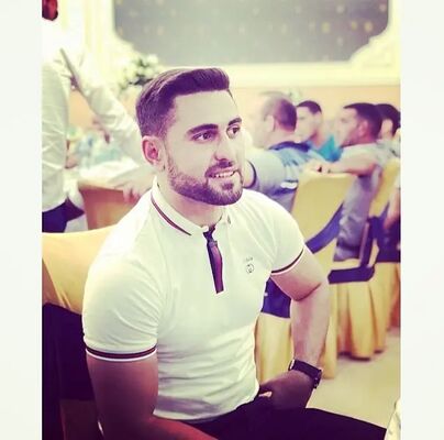  -,   Artur, 33 ,   ,   