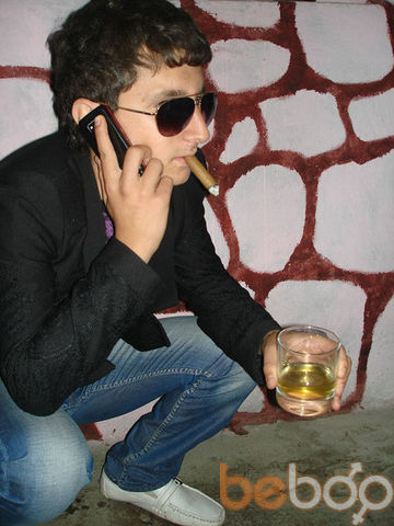  ,   Jiro, 32 ,   