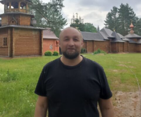  ,   Dmitry, 49 ,   c 