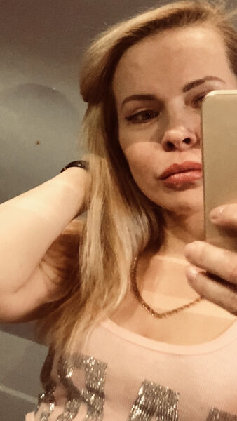  ,   Angelina, 39 ,   ,   , c 