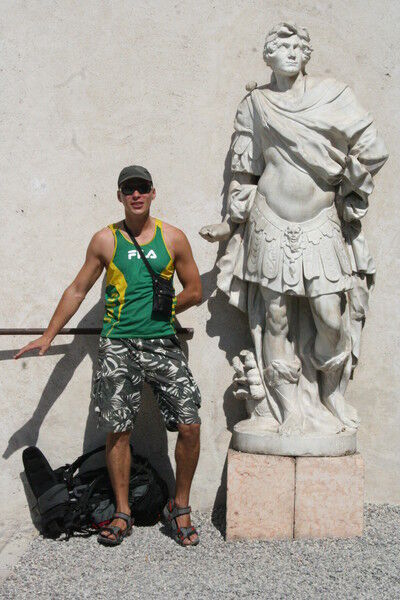  7644064  Anton, 44 ,    
