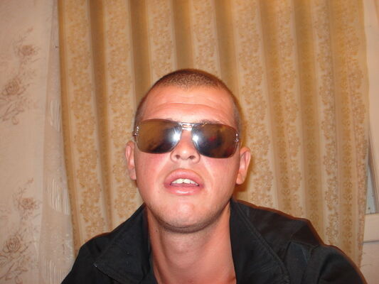  ,   Artem, 37 ,  