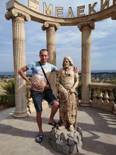  ,   Sergeu, 42 ,   