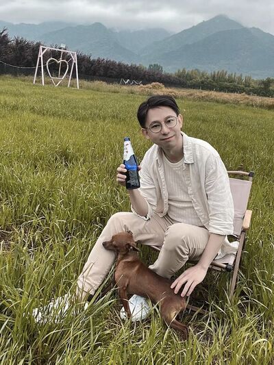  Hong Kong,   Ambrose, 41 ,   ,   , c 
