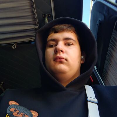  Bielany Wroclawskie,   Egor, 18 ,   ,   