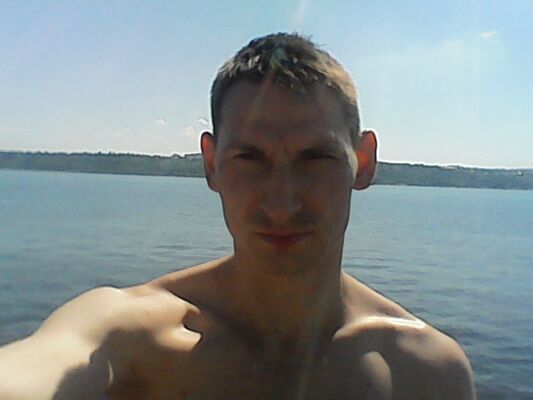  ,   Alex, 36 ,   
