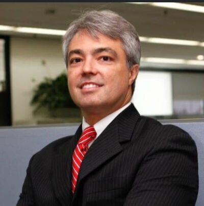  -,   Renato, 25 ,   ,   