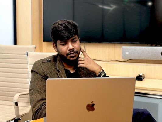  ,   Shubham, 28 ,   ,   , c 