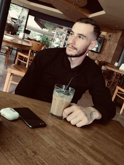  ,   Garik, 25 ,   ,   