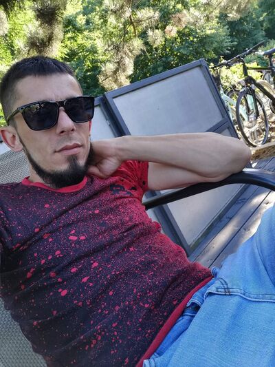  Suchy Las,   Luka, 30 ,   ,   