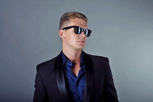  ,   Axel, 36 ,   