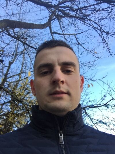  ,   Vova, 33 ,   