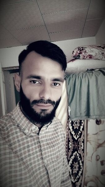  ,   Um Mirza, 37 ,   