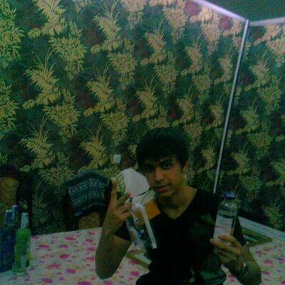  ,   Abdulaziz, 32 ,     , c 