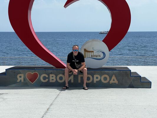  ,   Denis, 32 ,   ,   